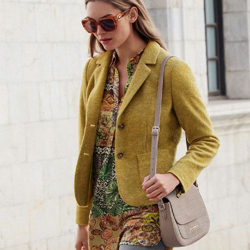 Frische #Outfits für den Herbst - jetzt bei Betty Barclay Mit neuem #Style ab in die #City 😉 Auf der Suche nach den...