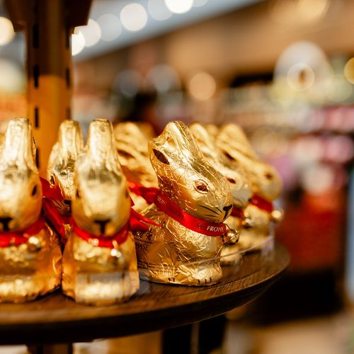 🐰 Zu #Ostern gehört Lindt einfach dazu! 🐣 Und bei uns im #CityOutletGeislingen bekommt ihr die leckeren Goldhasen und...